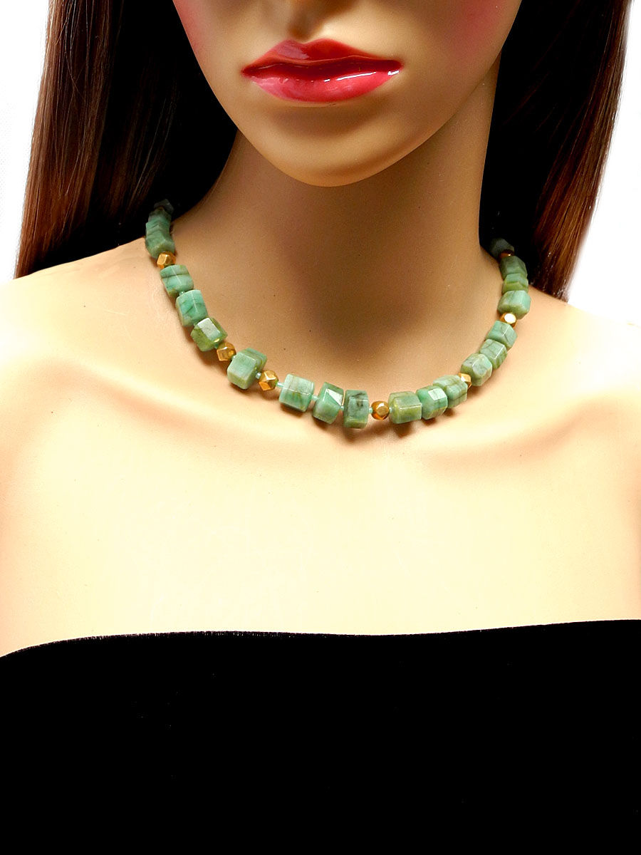 Thumbnail: When Emeralds Mix with 18CT Gold, a Roman Necklace Emerges