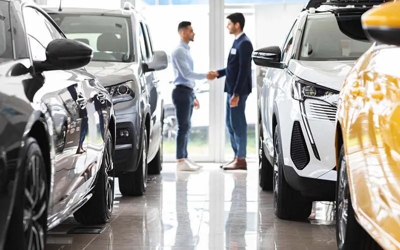 buying a used car in uae