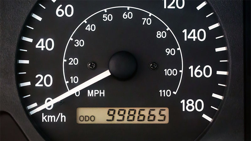 how much kilometers does a car last