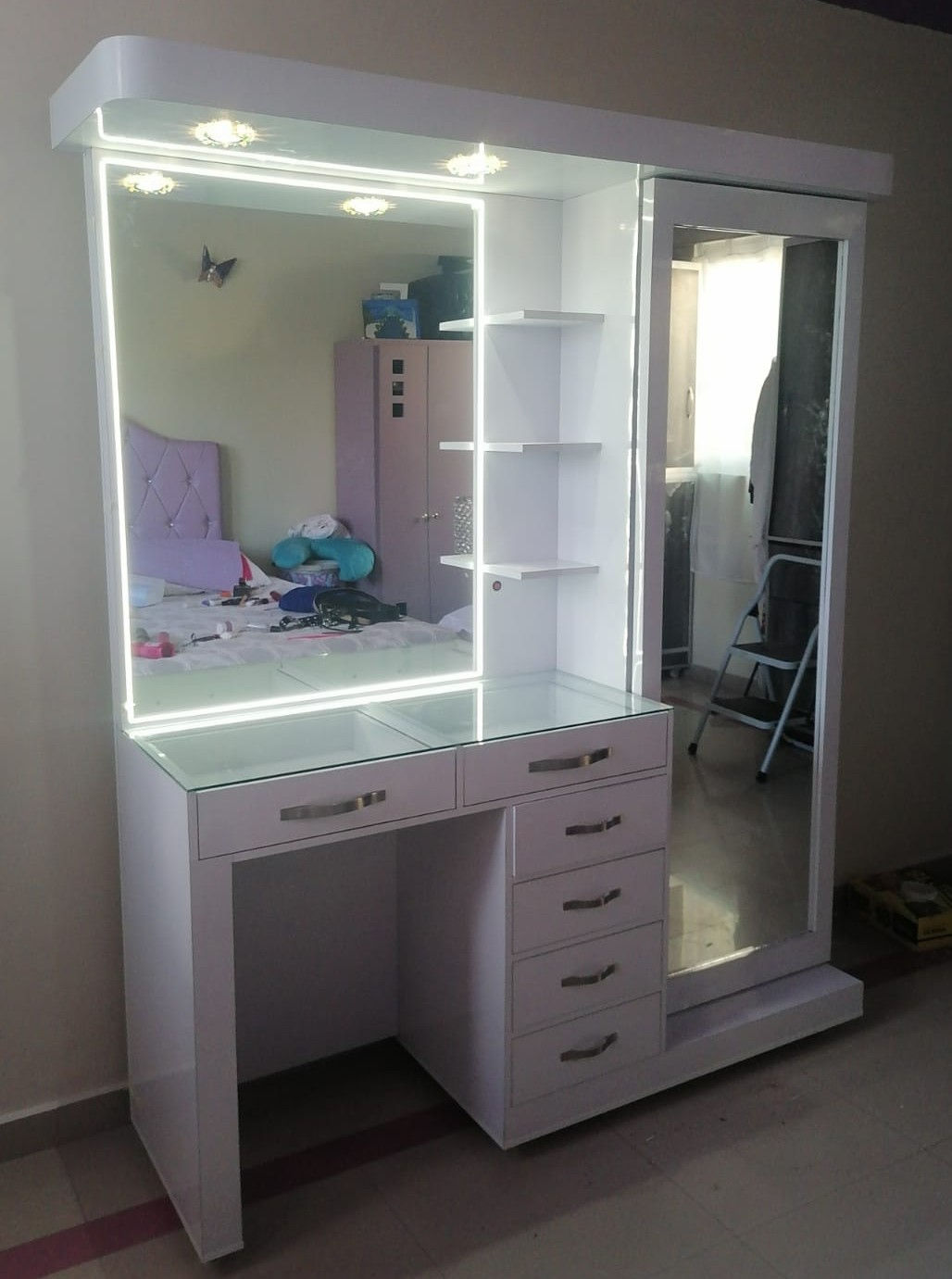 Mueble para maquillaje