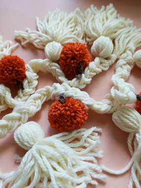 Easy DIY Ghost and Pumpkin Garland