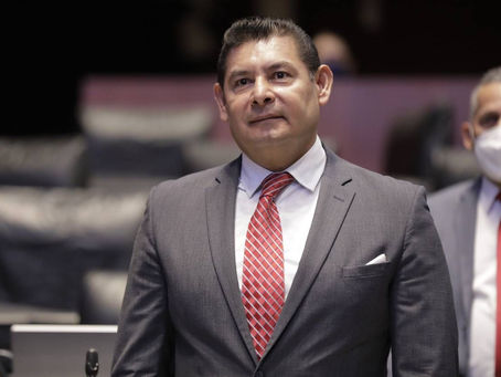 Notable ventaja de Alejandro Armenta en la competencia interna precisa encuestadora Mitovsky