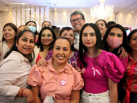 Jóvenes tienen que cumplir sus sueños, pero también ser solidarios con causas justas:Ricardo Monreal