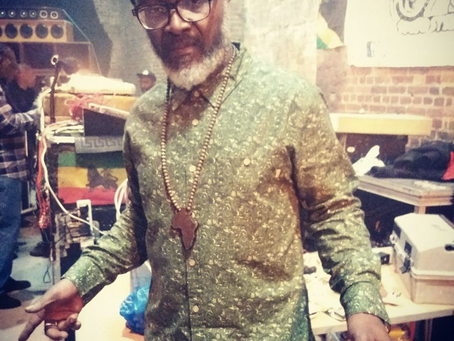 Ras Kayleb critica la pérdida de la esencia del Roots Reggae