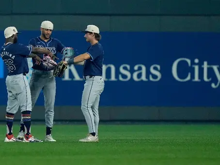 DeLuca y Lowe contribuyen con jonrones en triunfo de Rays ante Reales