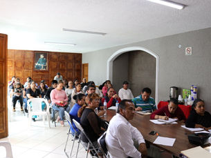 Capacitan a preparadoras de alimentos de Papalotla para evitar riesgos sanitarios