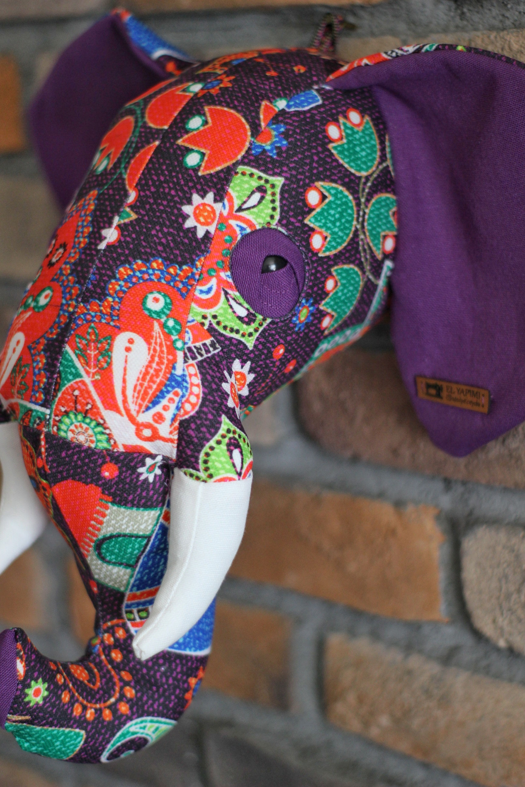 Küçük Mor Fil Duvar Büstü