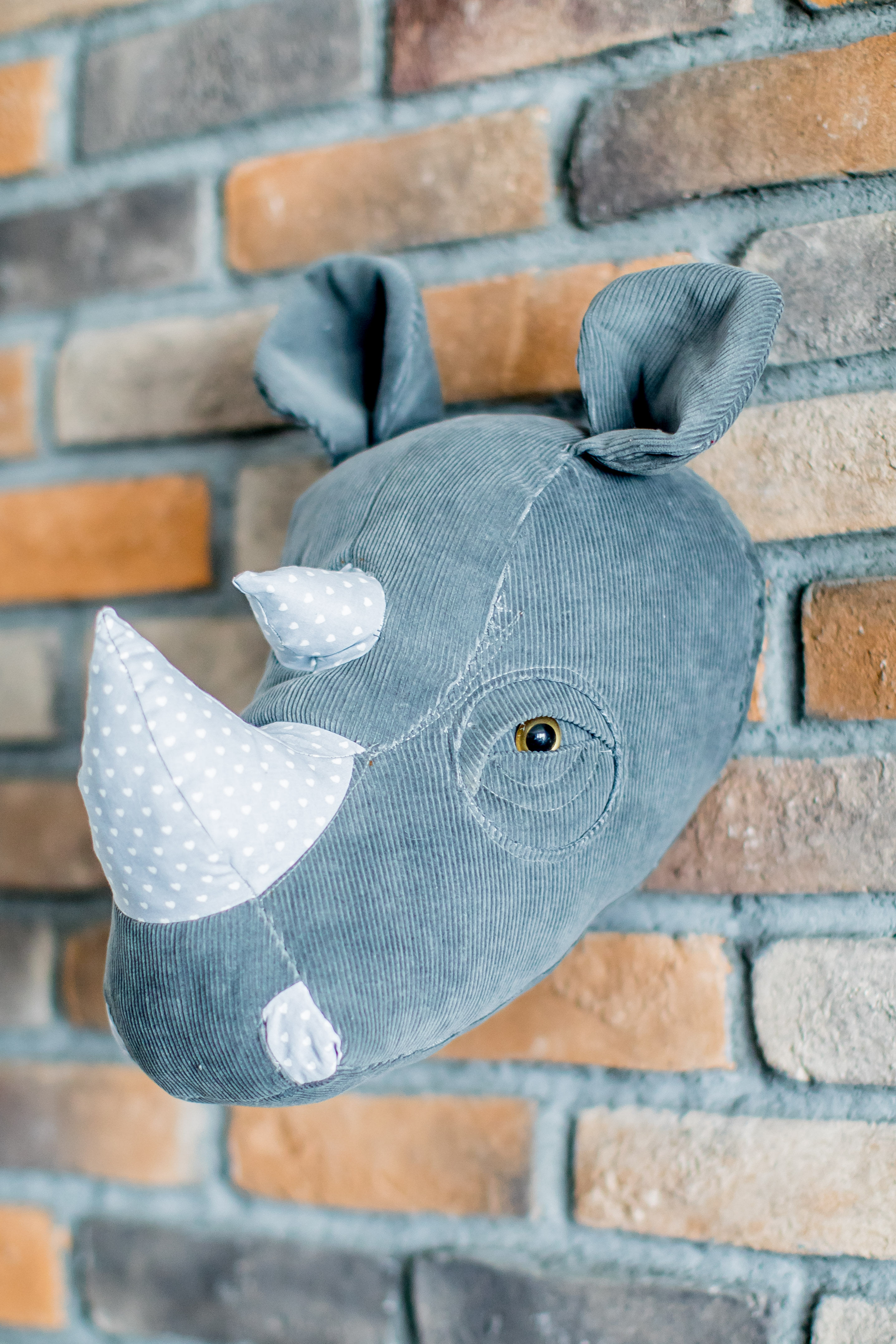 Gri Gergedan Duvar Büstü