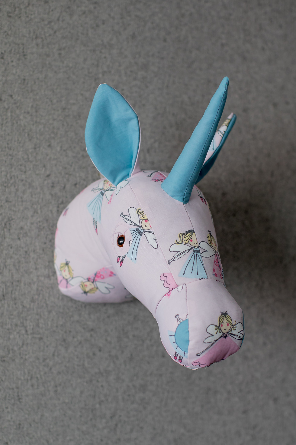 Küçük resim: Perili Unicorn Duvar Büstü