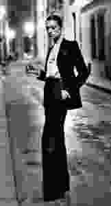 Yves Saint Laurent Model Unique Style