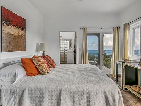 Coconut Groves 5th of 5 king bedrooms, all with TV and ceiling fans.