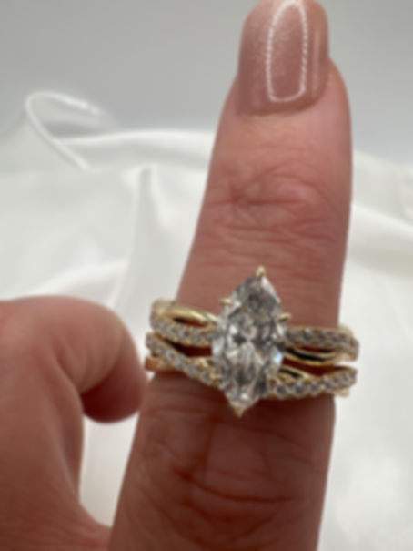 The Serena Bridal Set - 1ct Marquis