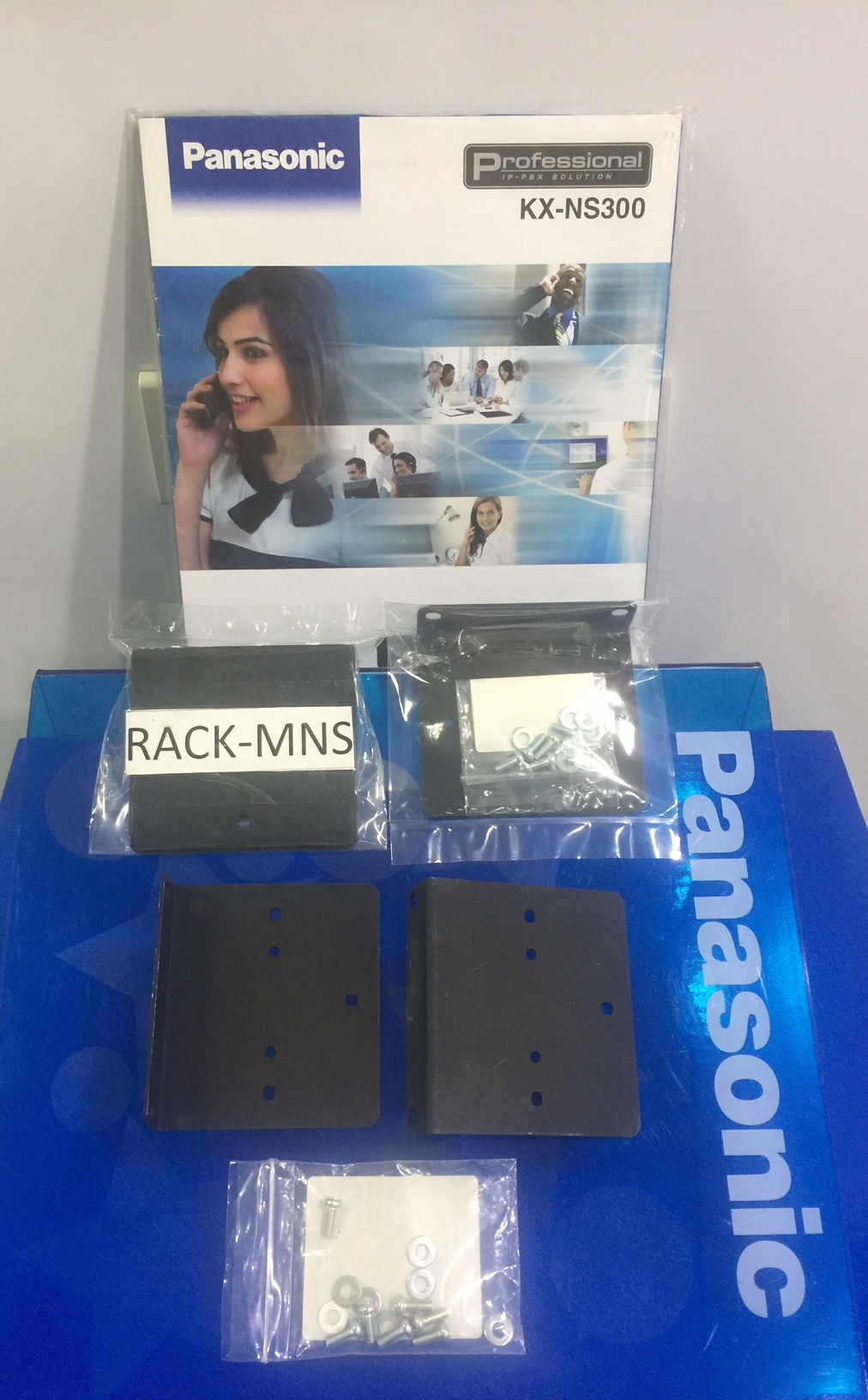 Rack Mount (RACK-MNS)  ชุดแขวนยึดตู้สาขาใน Rack (KX-NS300BX/320BX)