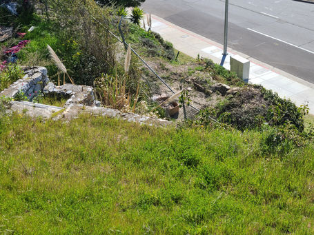 Ruins near the Mission (Santa Cruz) 2021