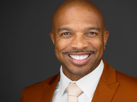 Professional Headshot taken for Linkedin and Instagram shot by Tampa Headshot Photographer Dominick Ray 