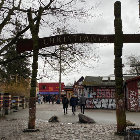 ingang van de vrijstad Christiania in Kopenhagen