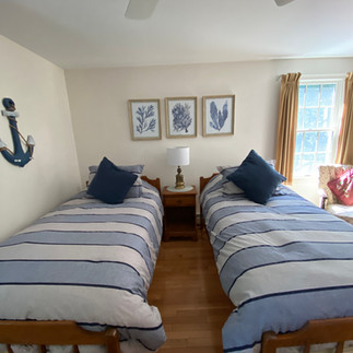 een van de 4 slaapkamers in de villa in typische Cape Cod style, Cape Cod , USA