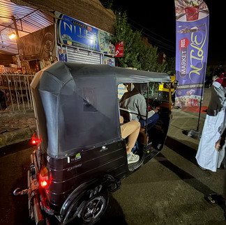 Tuktuk rit naar de Edfu tempel in Egypte