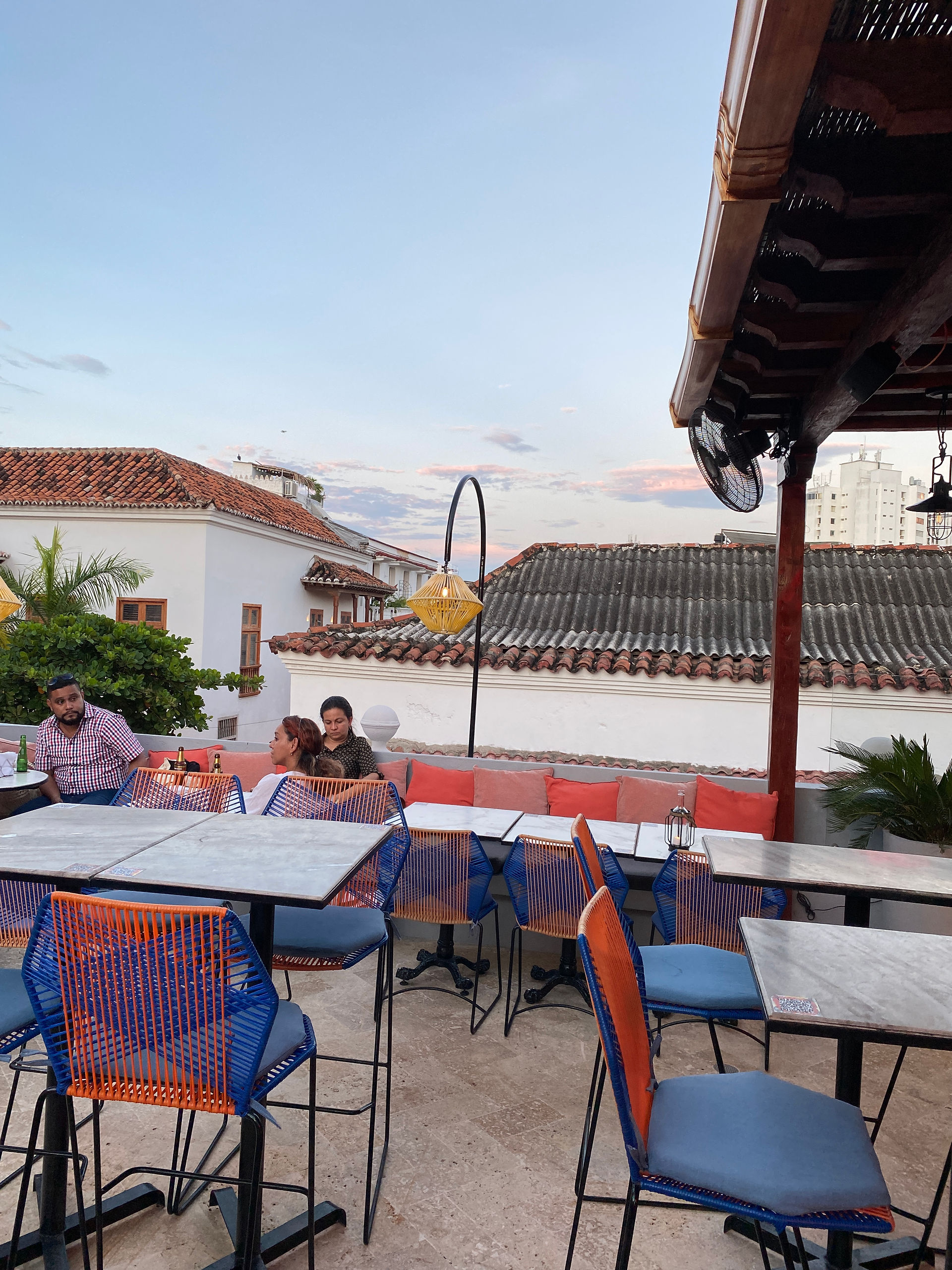 dineren in Buena vida Marisqueria y rooftop, Cartagena, Colombia