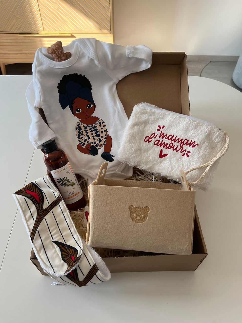 Exemple de box par abonnement future maman version wax