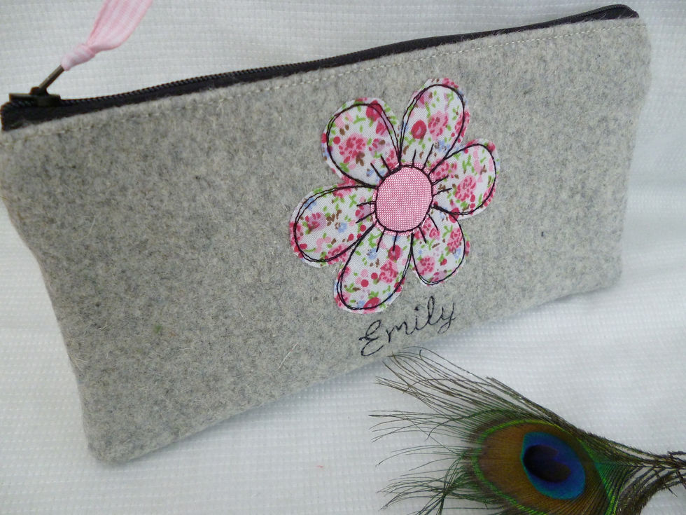 Thumbnail: Grey wool fabric cosmetic bag with flower motif and personalised