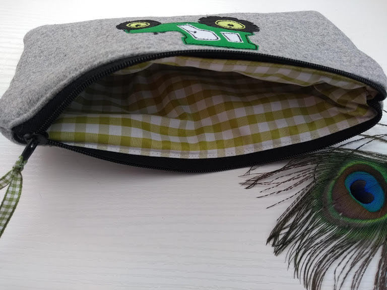Thumbnail: Green check gingham lining pencil case
