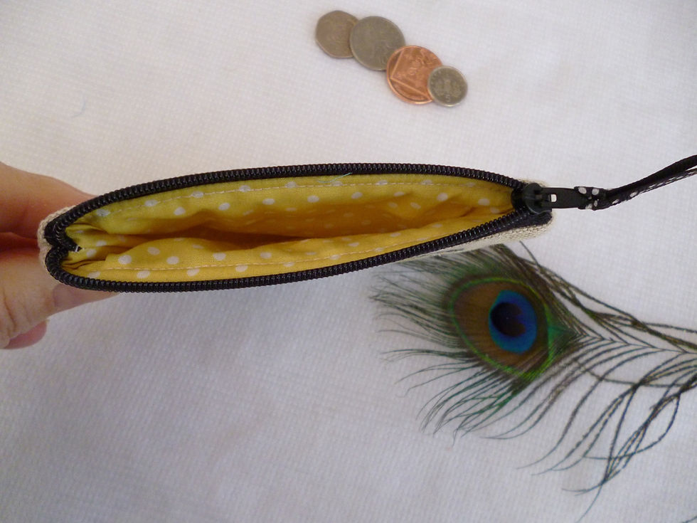Thumbnail: Personalised bumble bee purse