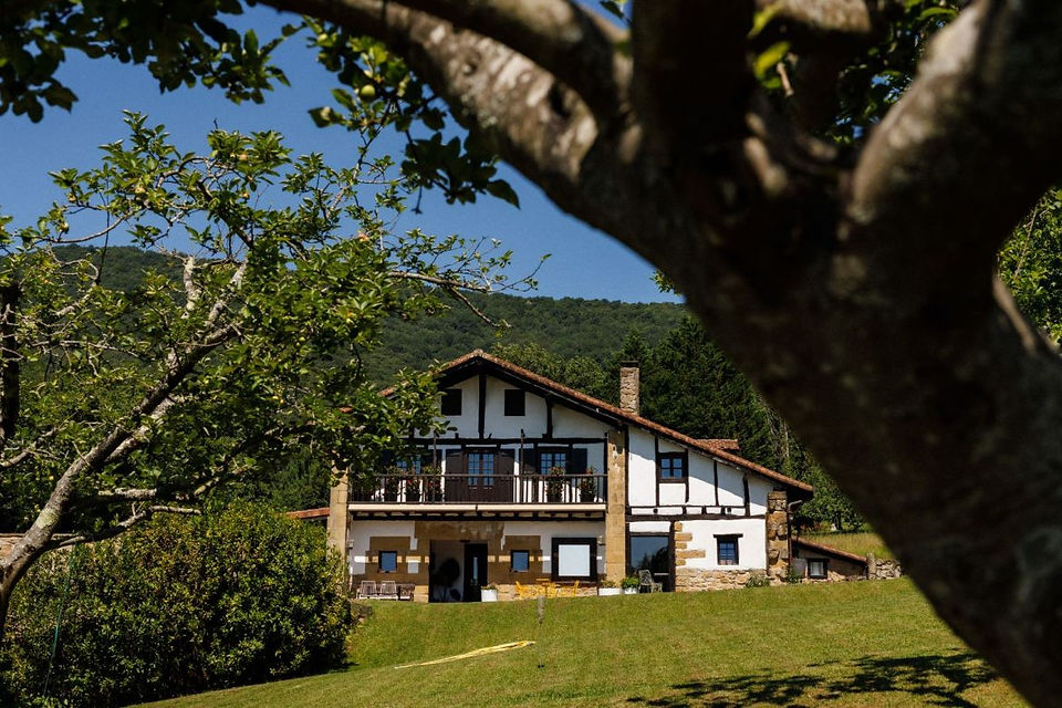Casa Rural Arotzenea (Mejores alojamientos rurales España 2025) - GastroMadrid (1)