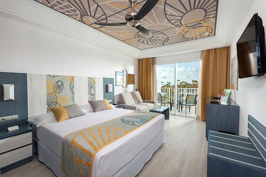 RIU Hotels & Resorts (Mejores cadenas hoteleras España verano 2025) - GastroMadrid (1)