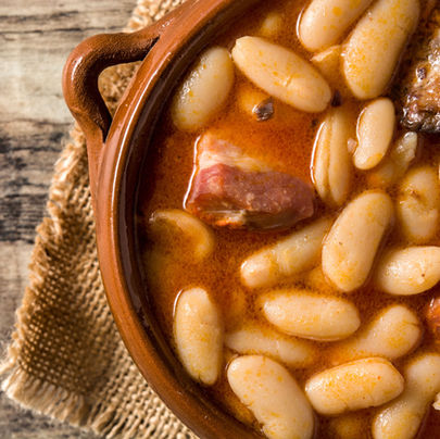 Escapadas para probar sopas y platos con historia en España