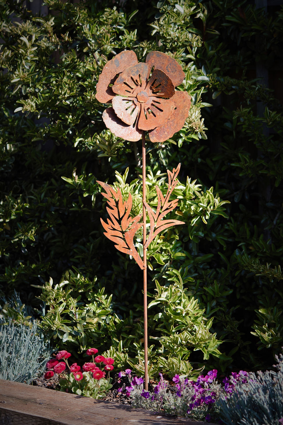 Thumbnail: Giant Flower Garden Sculpture