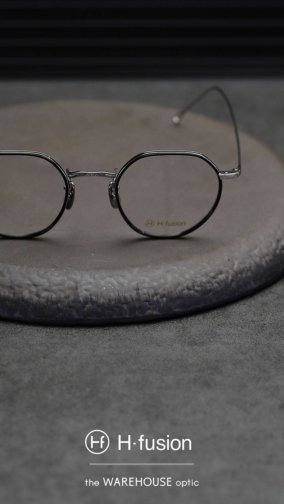 縮圖：HF514 #03 clear dark gray rim / silver , SIZE: 45□22
