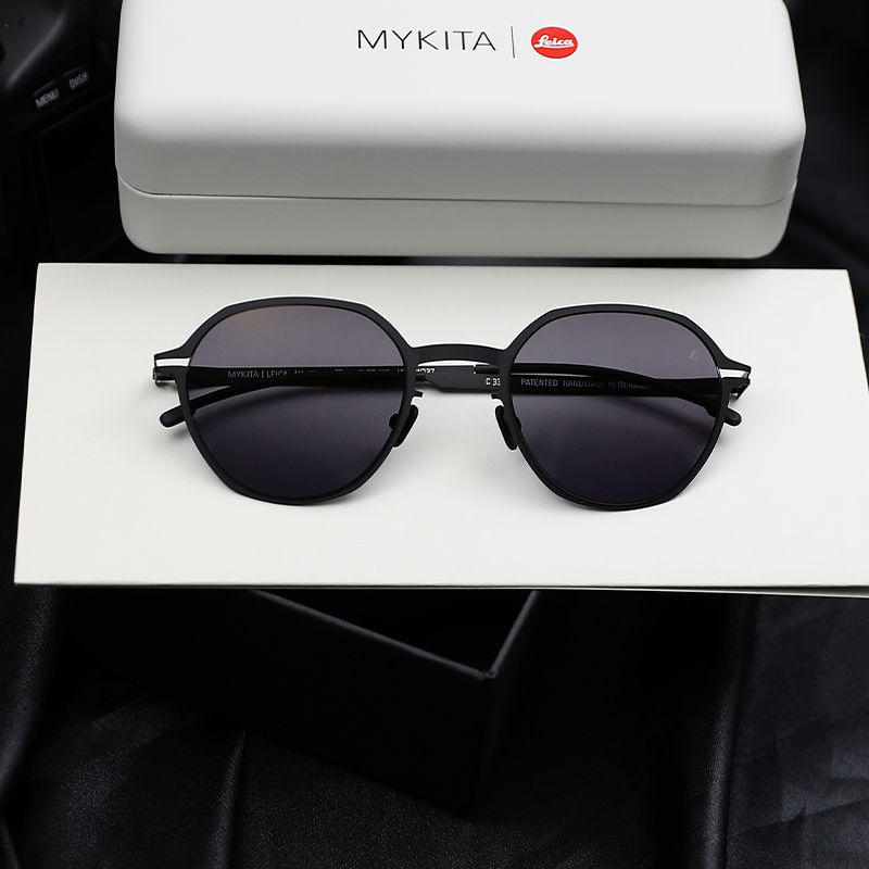 ML18 #333 Black/Leica Red Edges, SIZE: 50-23-135