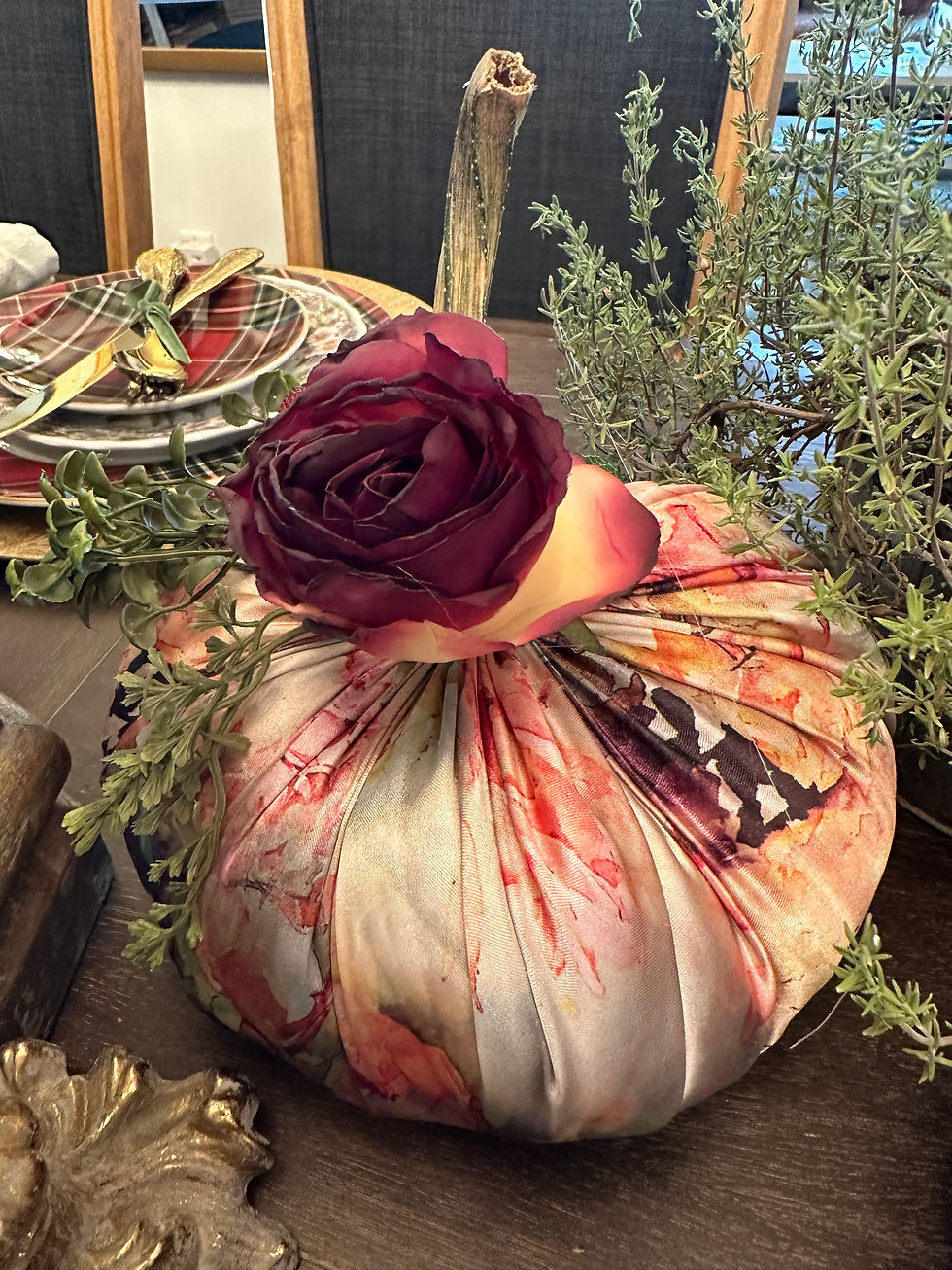 Thumbnail: Frances' Floral - 8" Medium