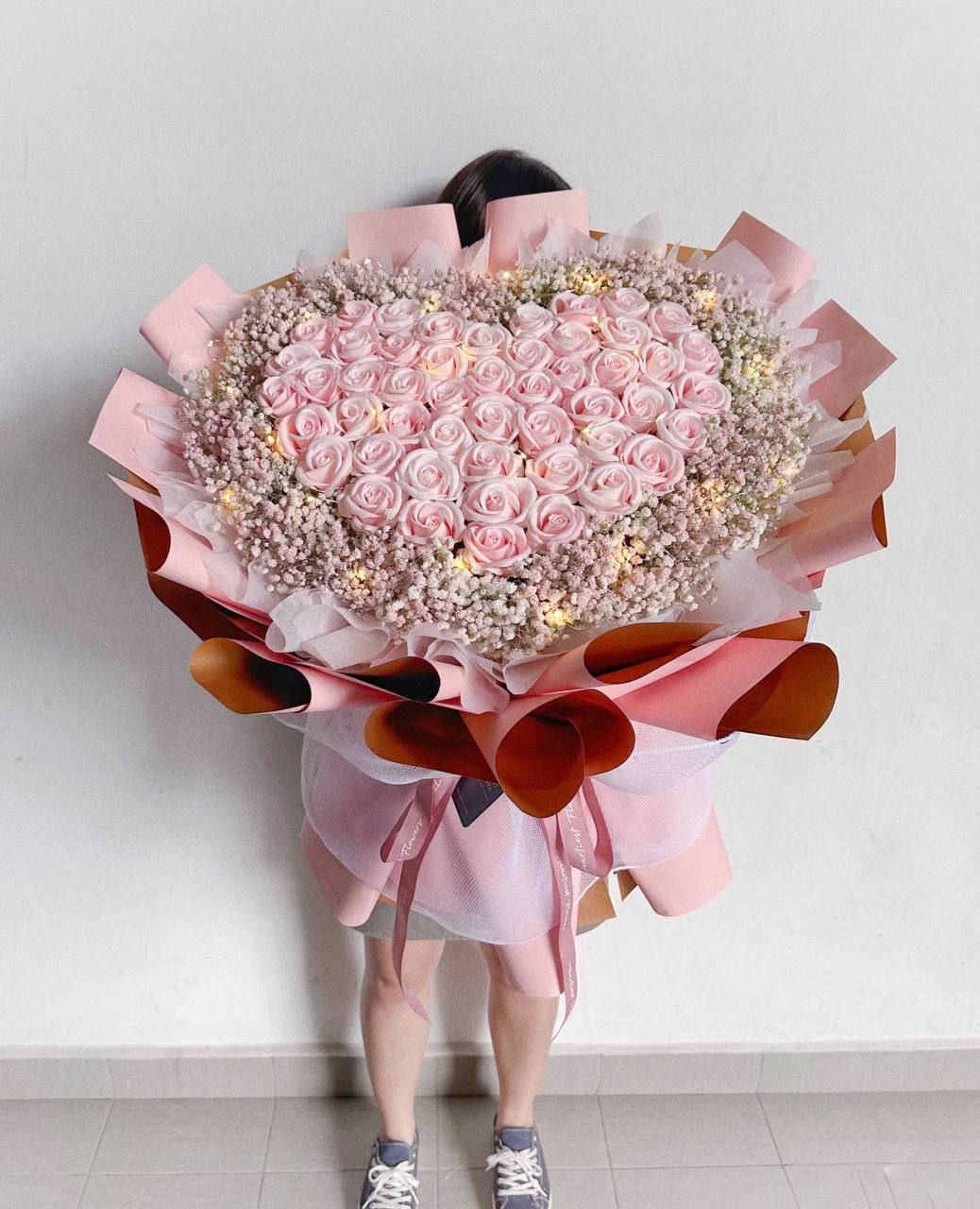 Love From My Heart - 50 Soap Flower + Babysbreath + Led