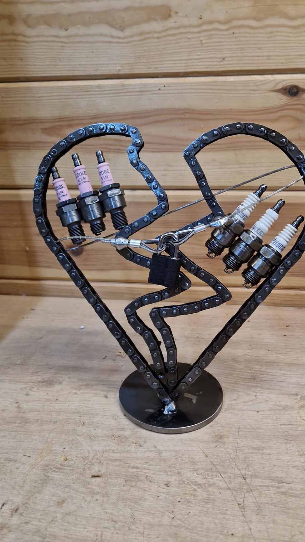 Thumbnail: Chain broken heart with padlock.