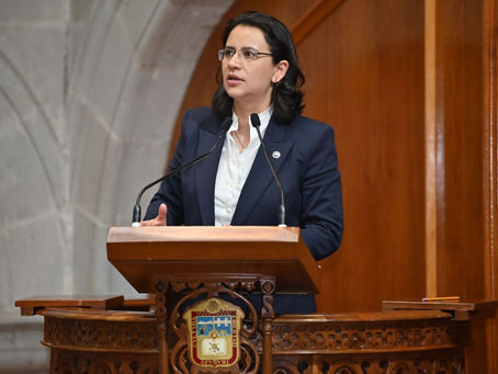 Pide Paola Jiménez reciclar materiales y papel en la función pública