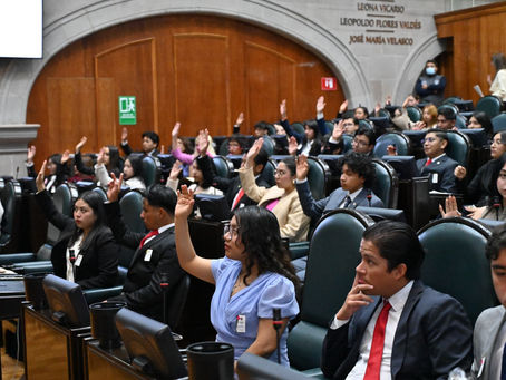 Impulsa Anuar Azar parlamento juvenil en el Congreso mexiquense