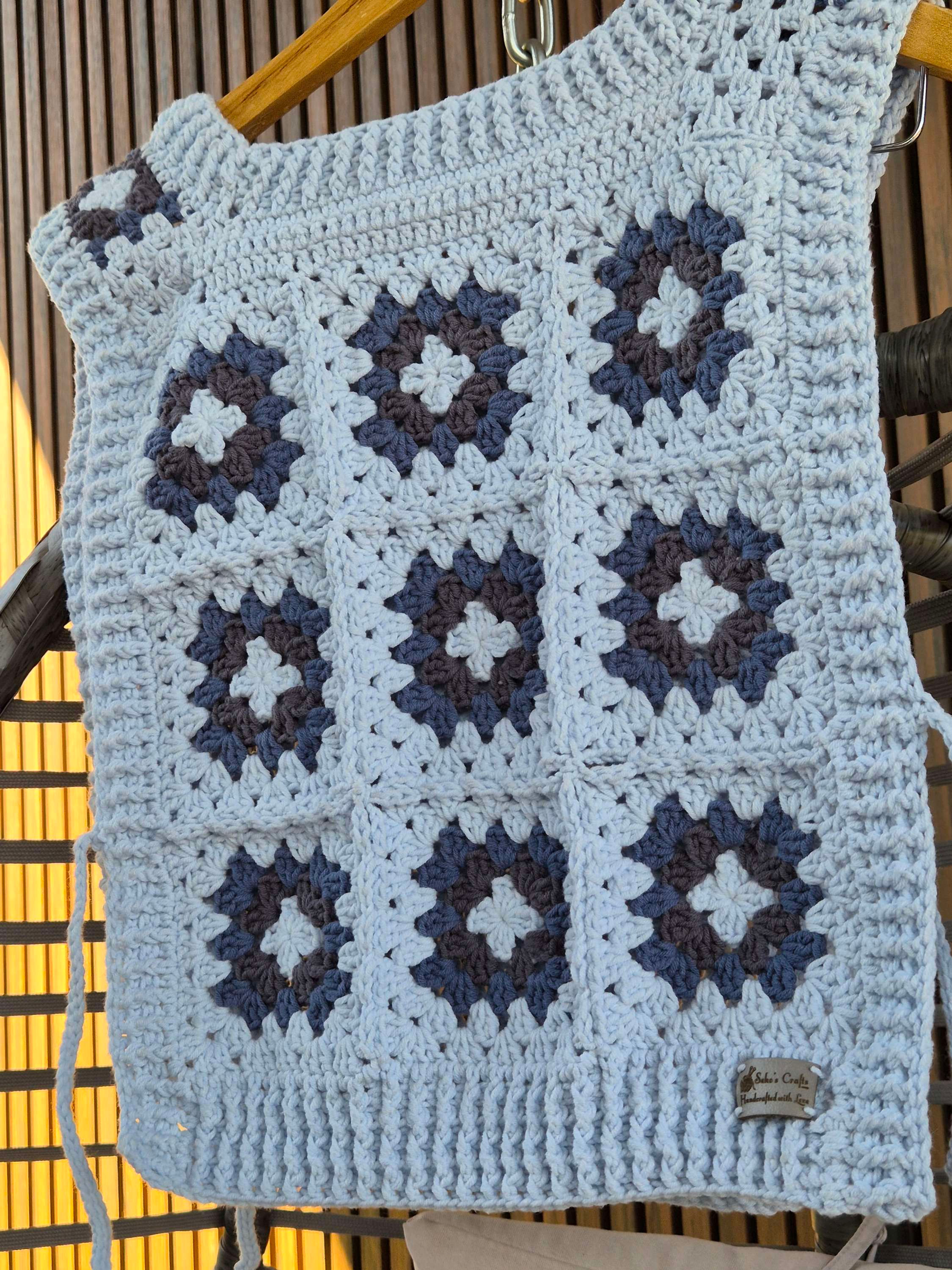 Pula crocheted pullover