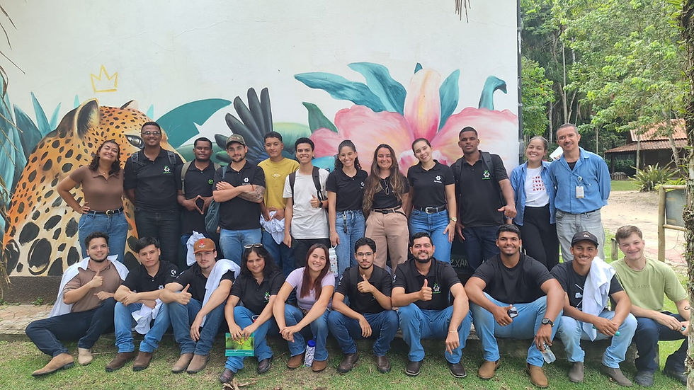 Agronomia UNIVC visita laboratórios da reserva natural da VALE