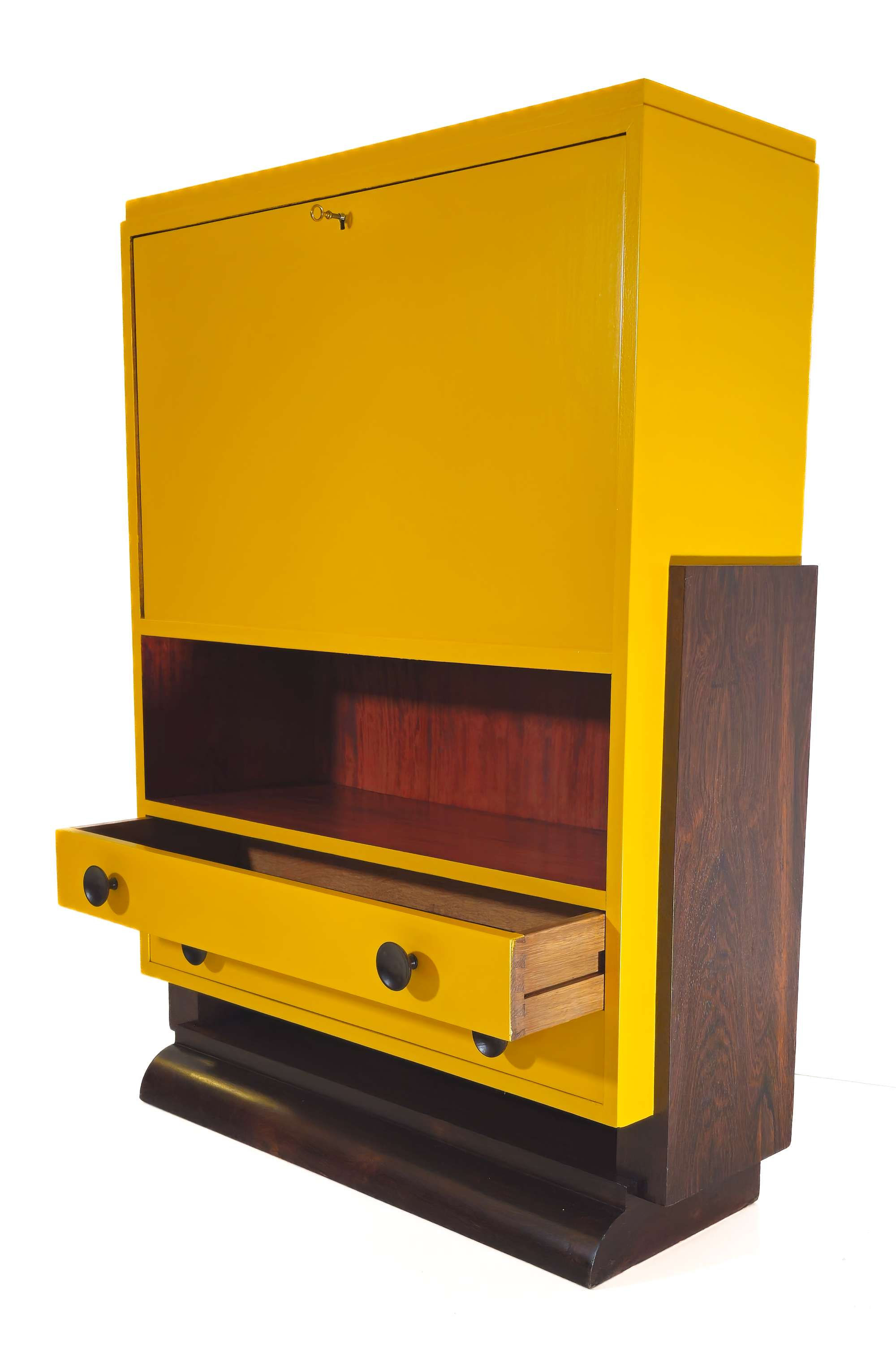 Secrétaire Moderniste