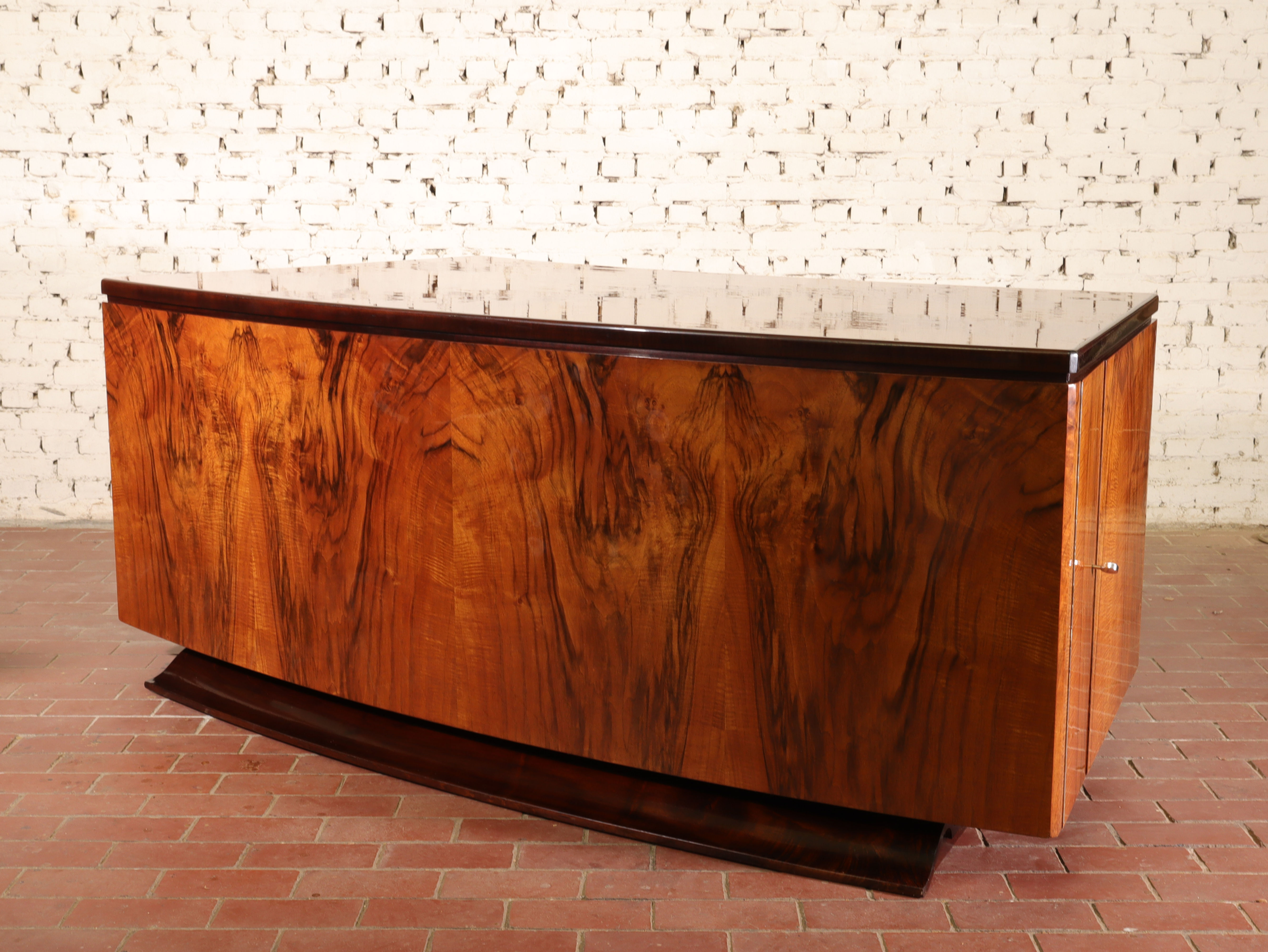 Bureau Boomerang