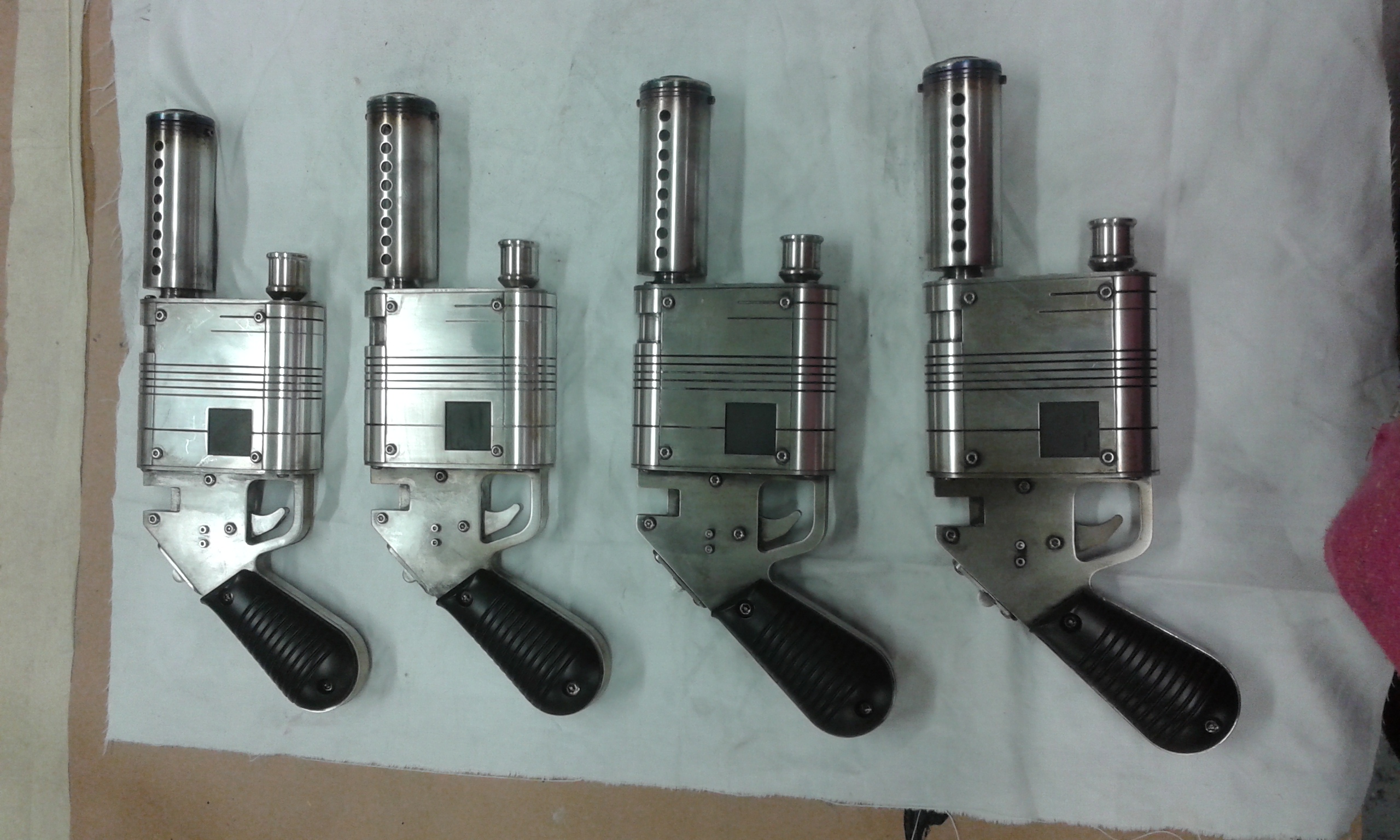 Star Wars prop guns