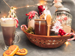 Delicious and Festive: Six Edible Christmas Gifts to Give this Year