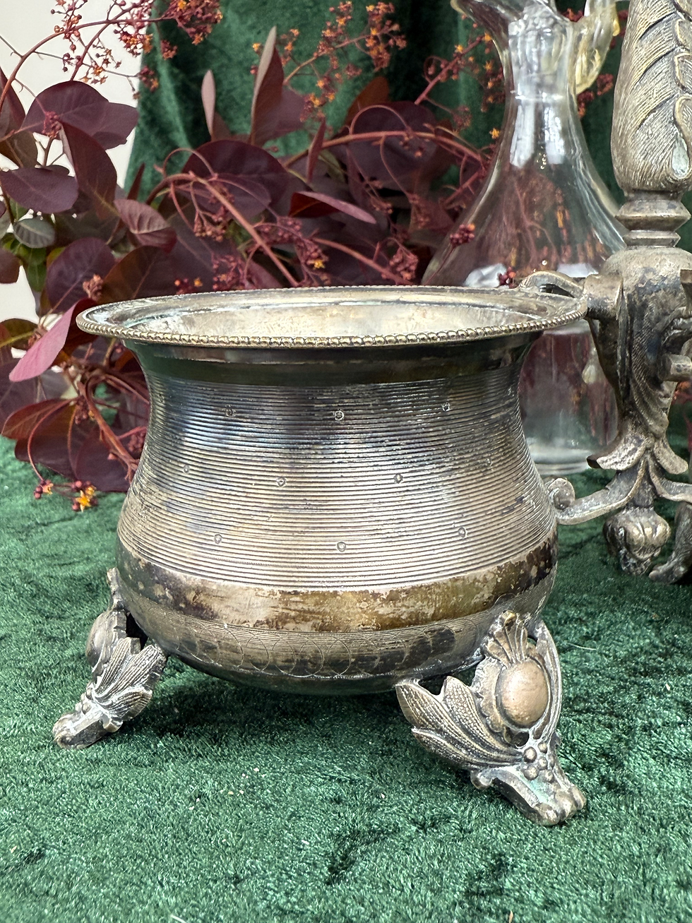 Miniatura: Stary paryski kabaret do oliwy i octu, A. Frenais