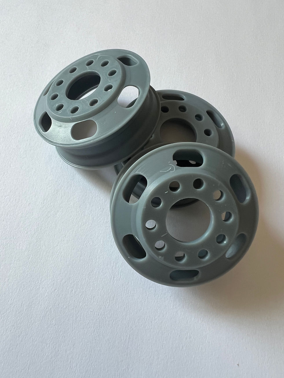 Thumbnail: 1/16 Scale Kenworth Six Oval Alcoa (Set of 10 Wheels & 6 Hubs)