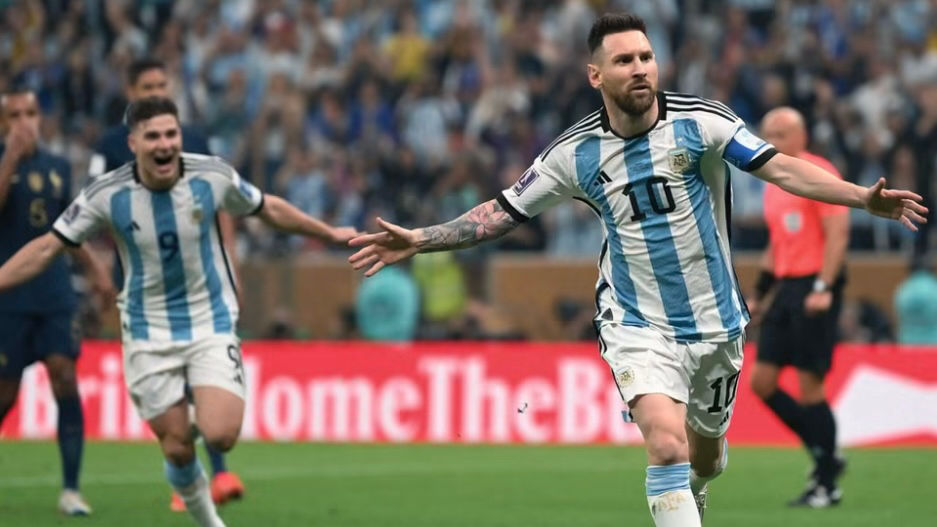 Messi breaks World Cup scoring record as Argentina reach knockout stage