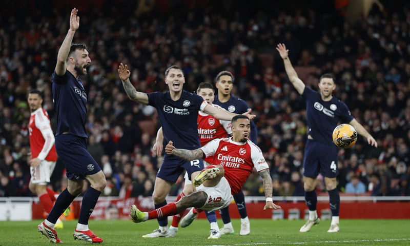 Arsenal F.C. storm into the FA Cup fifth round with emphatic win over Wigan Athletic F.C.