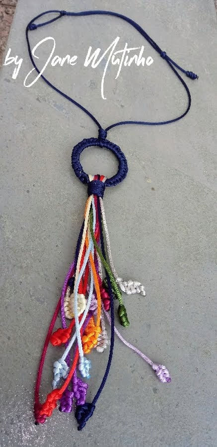 COLAR EM MACRAMÊ