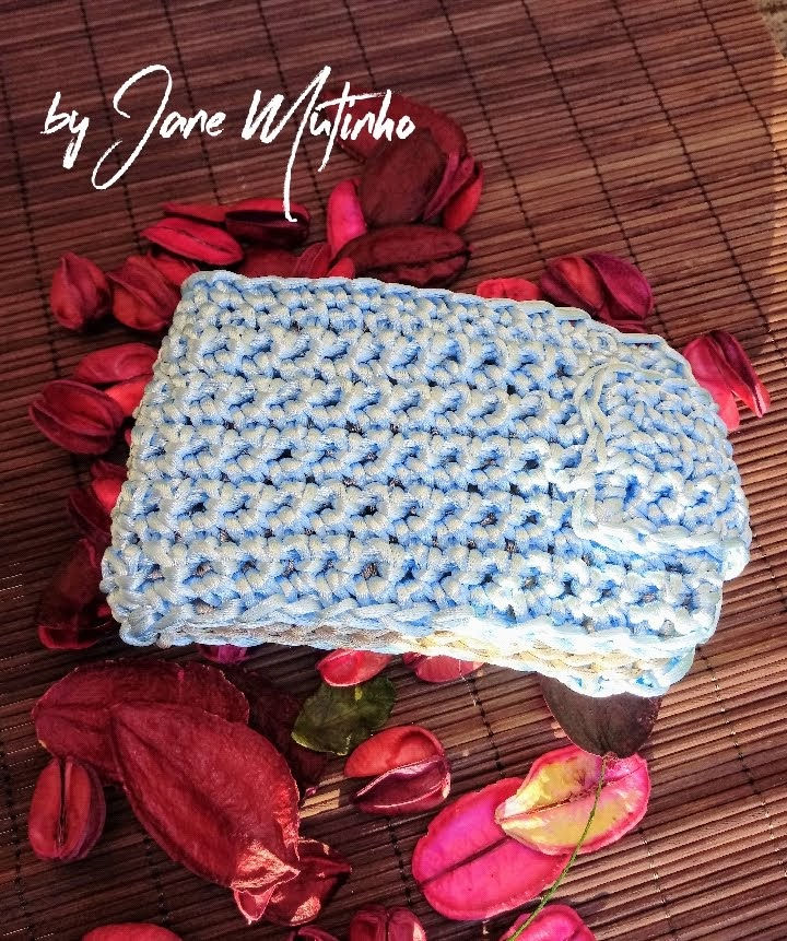 Miniatura: CARTEIRA EM CROCHET